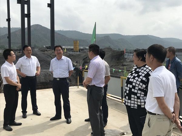 市人大常委會(huì)黨組副書(shū)記、副主任樊文浩一行調(diào)研泓源公司項(xiàng)目建設(shè)情況(圖2)